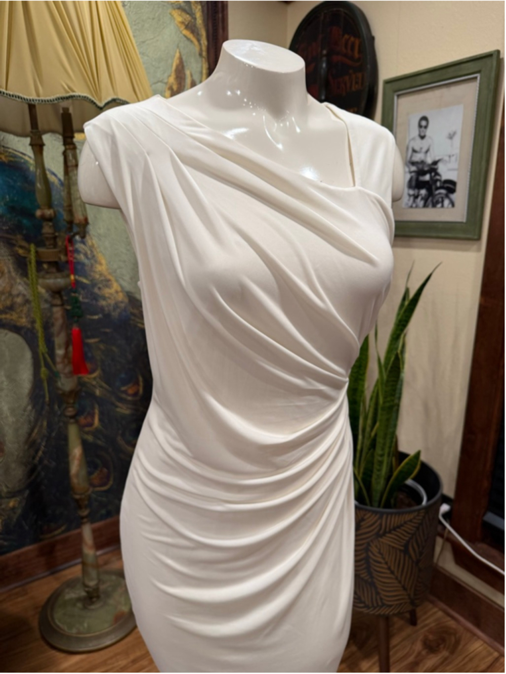 Victoria’s Secret White Asymmetrical Ruched Cocktail Dress Sophisticated Sp - Picture 4 of 13